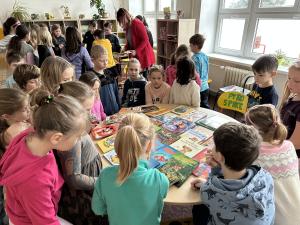 MEZINÁRODNÍ DEN DAROVÁNÍ KNIH 1